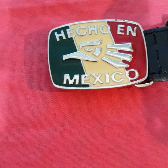 💙💙 VINTAGE BELT BUCKLE - Picture 2 of 8